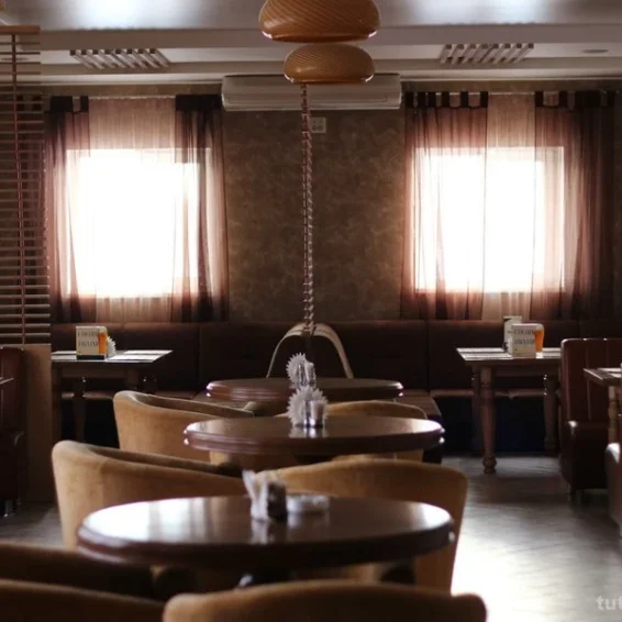 Кафе Солнце на улице Игуменка фотография 1